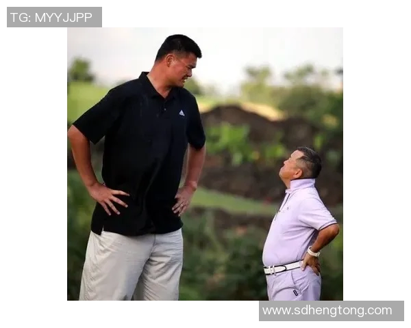 曾志伟与姚明的巅峰对决谁能胜出两位巨星的精彩较量引发热议