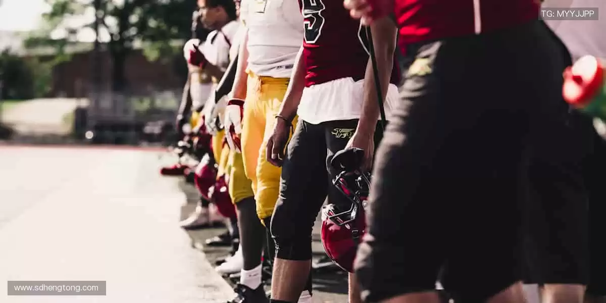 从训练场到直播间，我们与你同在！🏟️📱